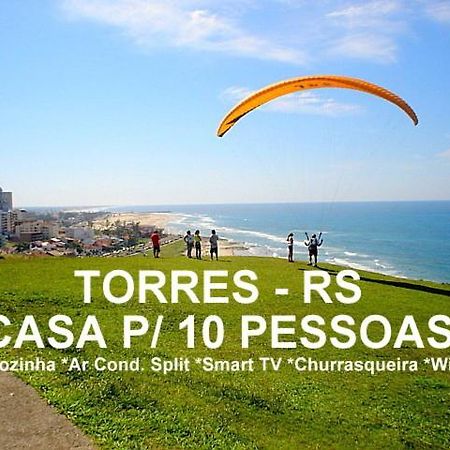 Casa De 2 Quartos Com 2 Ares-Condicionados Em Torres-Rs - Na Mais Bela Praia Gaucha - Cozinha - Banheiro - Tv Smart 32 E Wi-Fi - Estacionamento - Anfitria Superhost No Bnb Villa Eksteriør billede