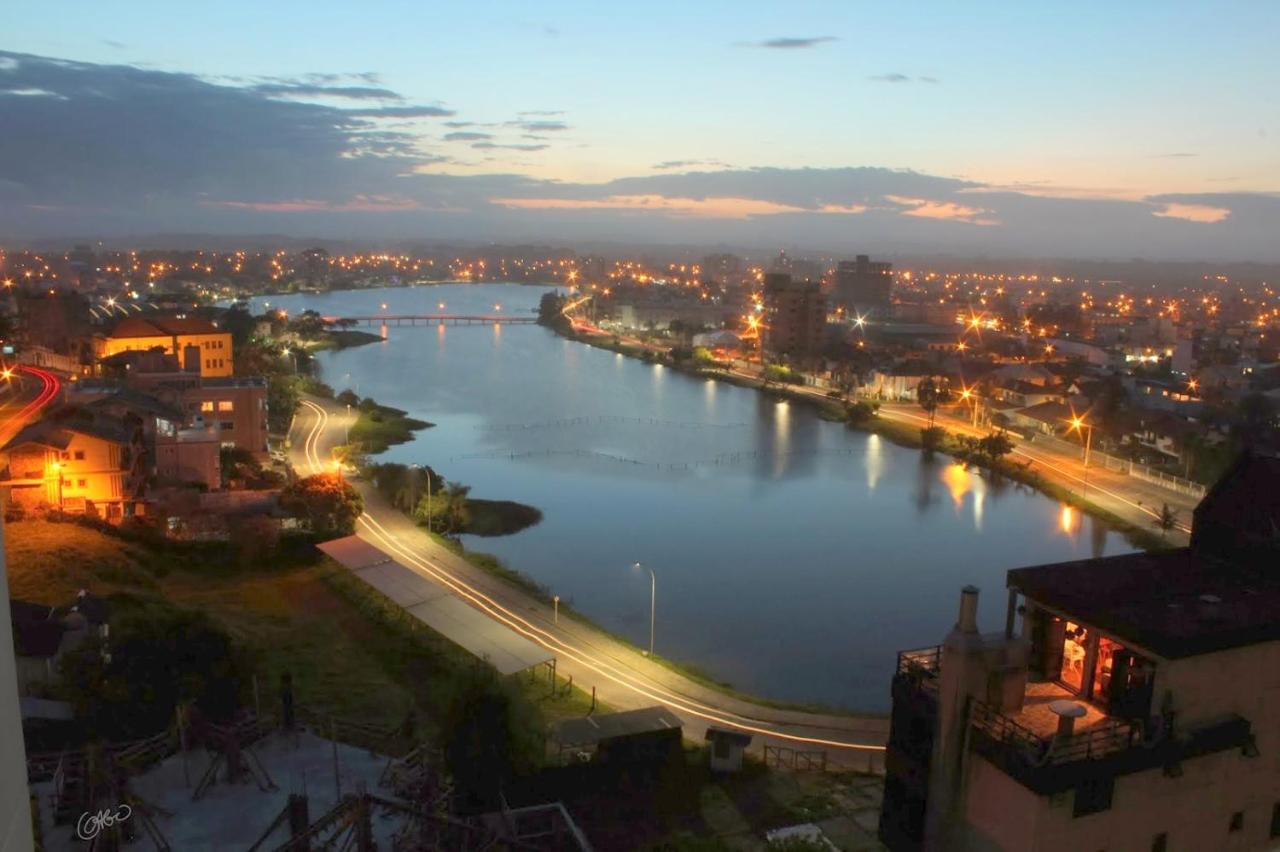 Casa De 2 Quartos Com 2 Ares-Condicionados Em Torres-Rs - Na Mais Bela Praia Gaucha - Cozinha - Banheiro - Tv Smart 32 E Wi-Fi - Estacionamento - Anfitria Superhost No Bnb Villa Eksteriør billede