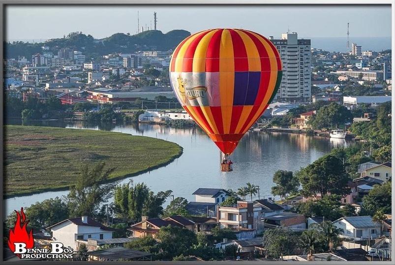 Casa De 2 Quartos Com 2 Ares-Condicionados Em Torres-Rs - Na Mais Bela Praia Gaucha - Cozinha - Banheiro - Tv Smart 32 E Wi-Fi - Estacionamento - Anfitria Superhost No Bnb Villa Eksteriør billede