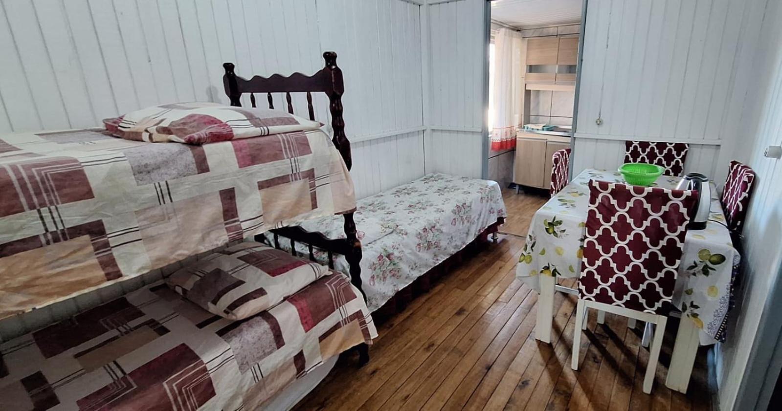 Casa De 2 Quartos Com 2 Ares-Condicionados Em Torres-Rs - Na Mais Bela Praia Gaucha - Cozinha - Banheiro - Tv Smart 32 E Wi-Fi - Estacionamento - Anfitria Superhost No Bnb Villa Eksteriør billede