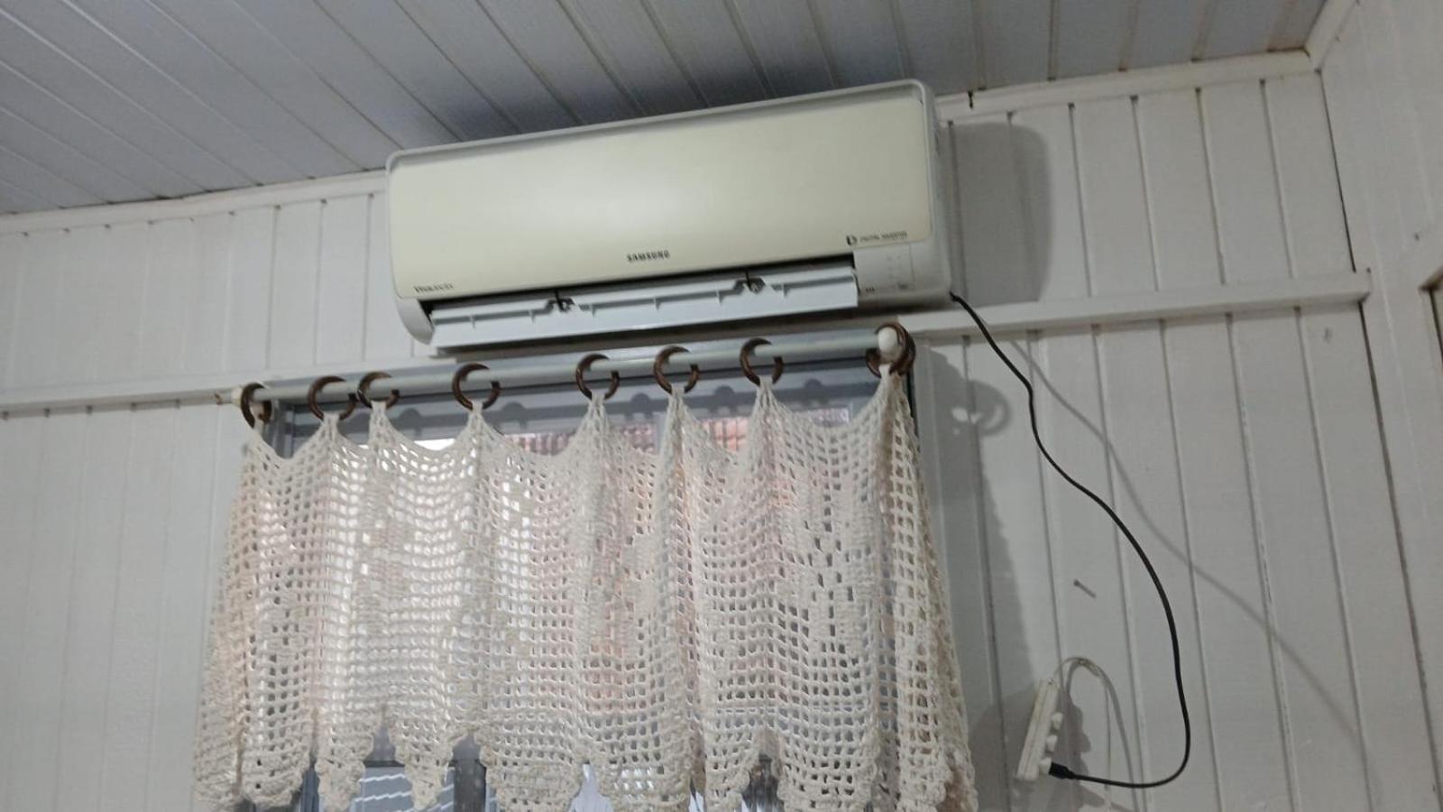 Casa De 2 Quartos Com 2 Ares-Condicionados Em Torres-Rs - Na Mais Bela Praia Gaucha - Cozinha - Banheiro - Tv Smart 32 E Wi-Fi - Estacionamento - Anfitria Superhost No Bnb Villa Eksteriør billede
